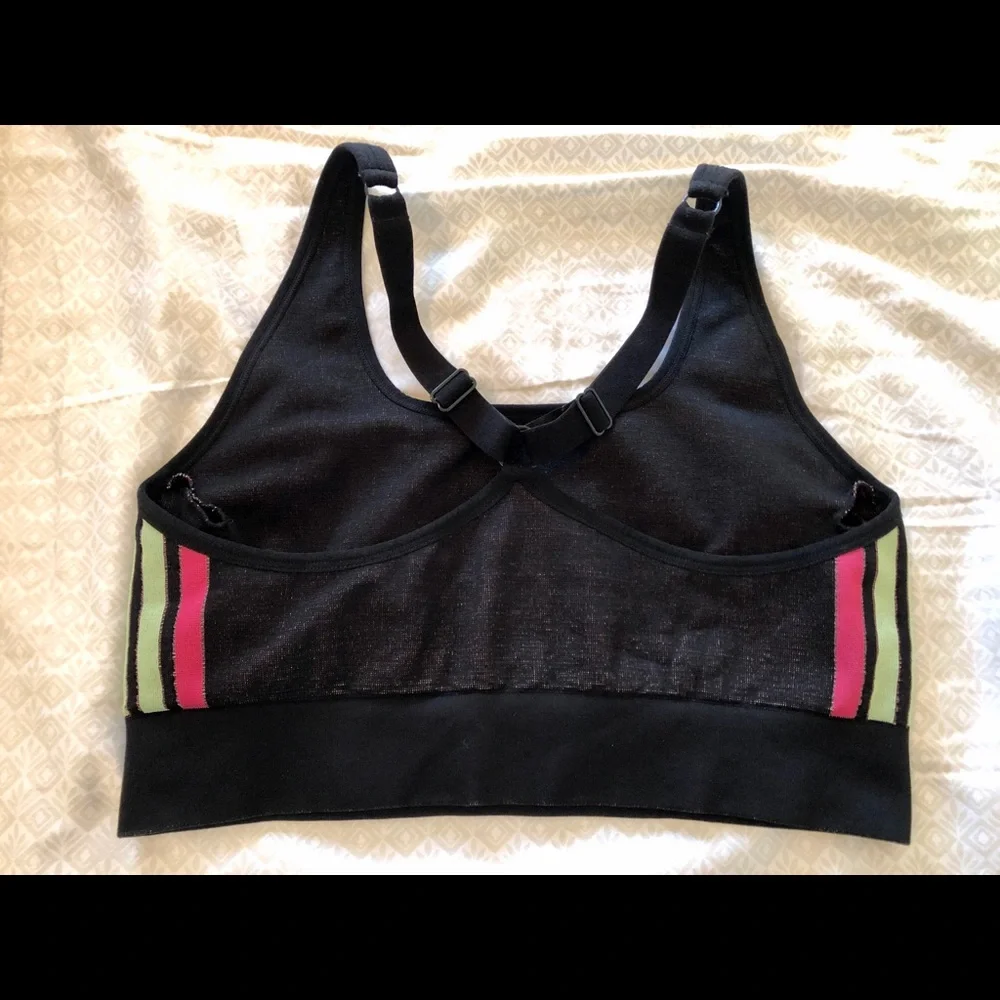 Fabletics Sports Bra - Picture 6 of 7